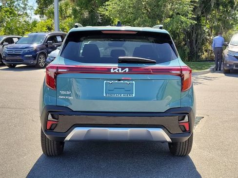 New 2026 Kia Seltos EX FWD image 5