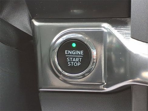 Used 2021 Ford F150 Lariat w/ Trailer Tow Package image 13