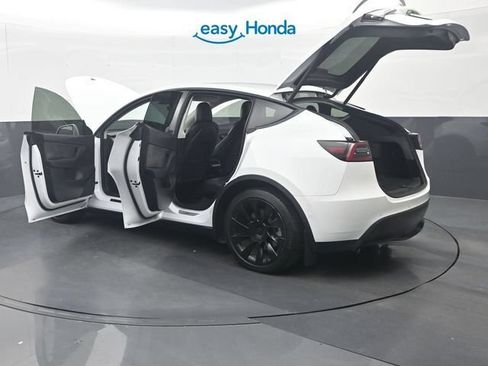 Used 2022 Tesla Model Y Long Range AWD/4WD image 37