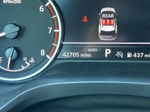 Used 2024 Nissan Rogue S AWD/4WD image 27