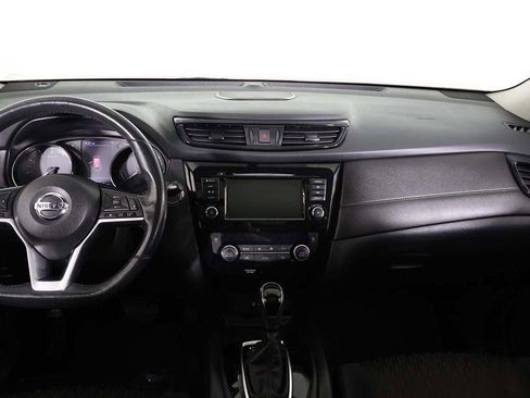 Used 2018 Nissan Rogue SV w/ Sun & Sound Touring Package image 37