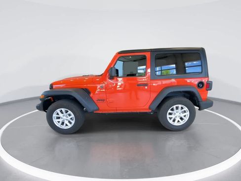 Used 2023 Jeep Wrangler Sport AWD/4WD image 5