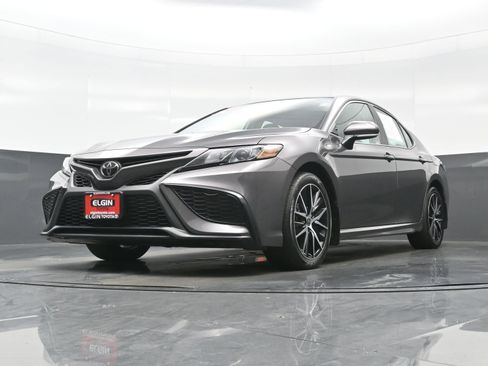 Used 2024 Toyota Camry SE image 27