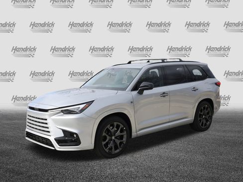 New 2026 Lexus TX 500h AWD image 5