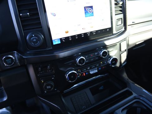 New 2026 Ford F250 Lariat w/ Black Appearance Package image 34