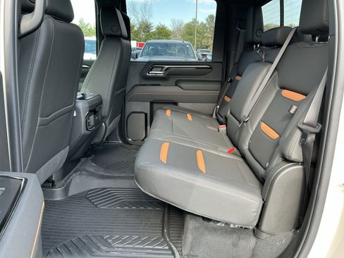 New 2026 GMC Sierra 2500 AT4 w/ AT4 Premium Plus Package AWD/4WD image 10
