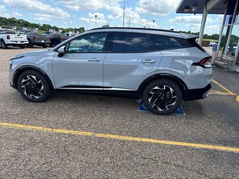 Used 2023 Kia Sportage SX FWD image 9