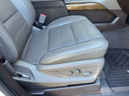 Used 2019 GMC Yukon XL Denali w/ Denali Ultimate Package image 36