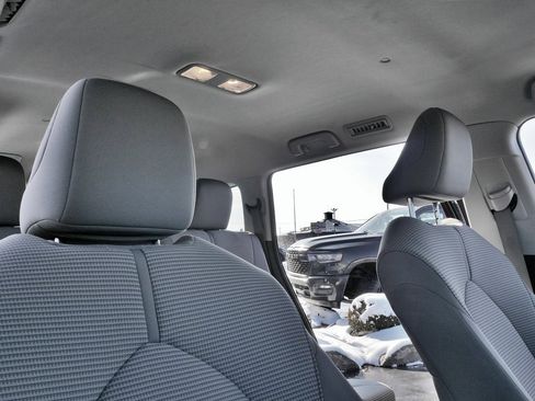 Used 2021 Toyota Highlander LE image 14