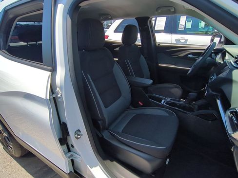 Used 2023 Chevrolet TrailBlazer LT FWD image 25