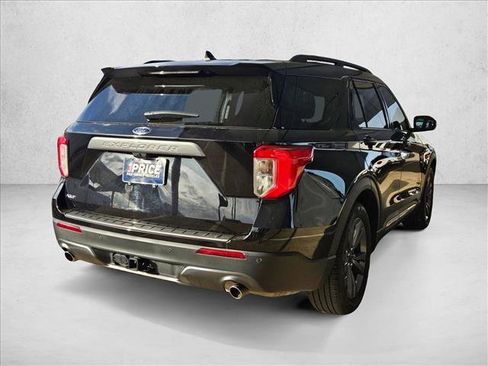 Certified 2023 Ford Explorer XLT w/ Equipment Group 202A image 4