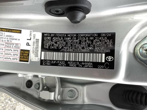 Used 2025 Toyota Corolla SE FWD image 29