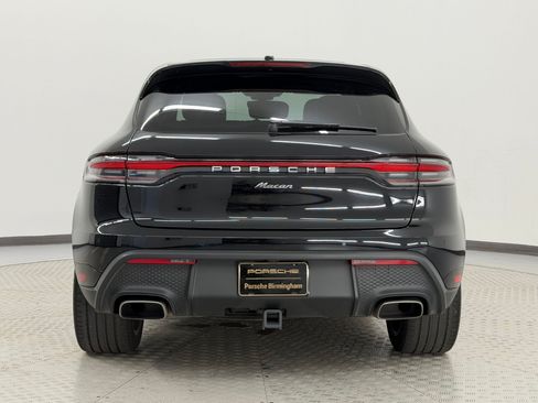 Certified 2025 Porsche Macan AWD/4WD image 10