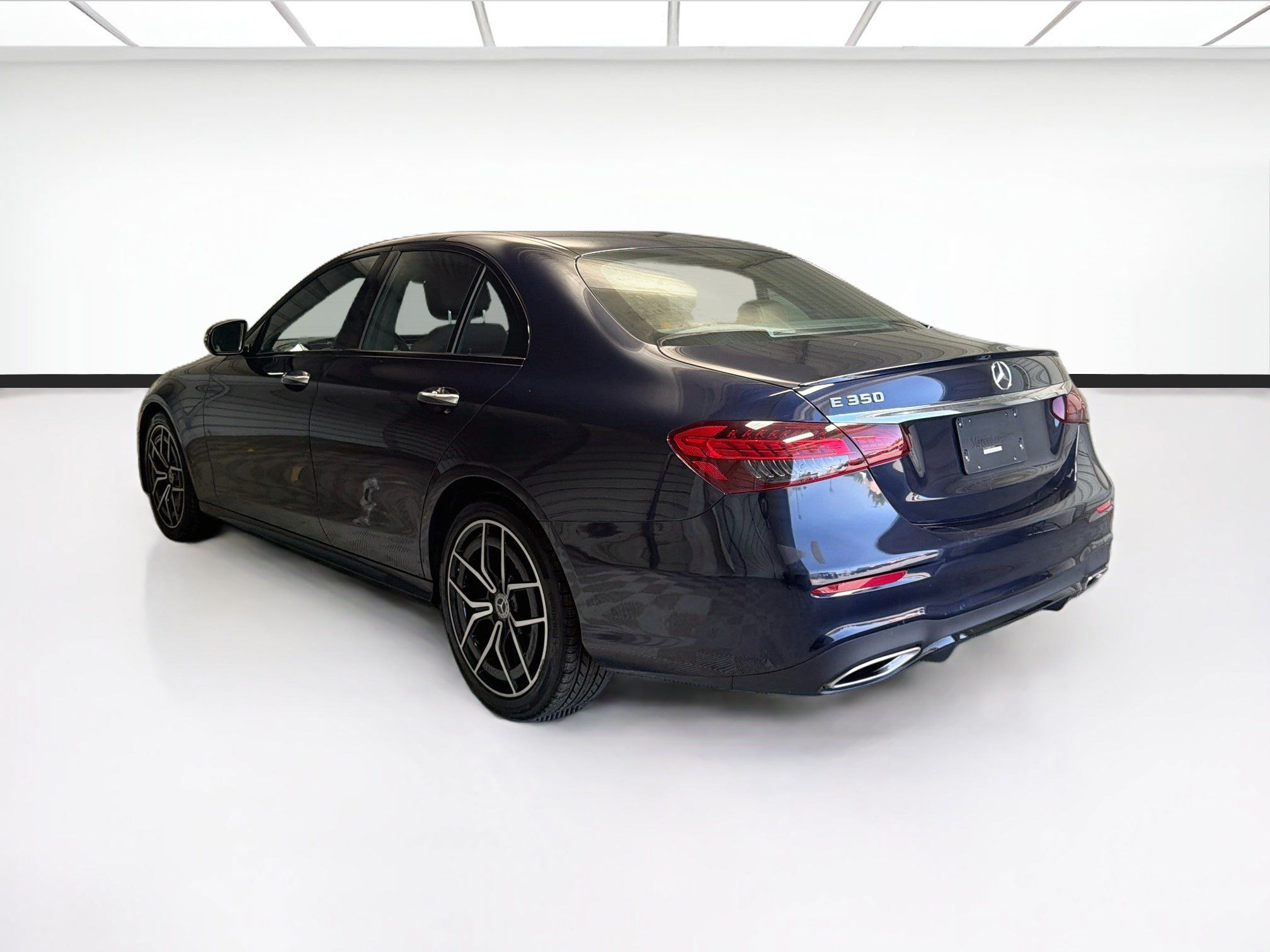 Used 2023 Mercedes-Benz E 350 Sedan image 6