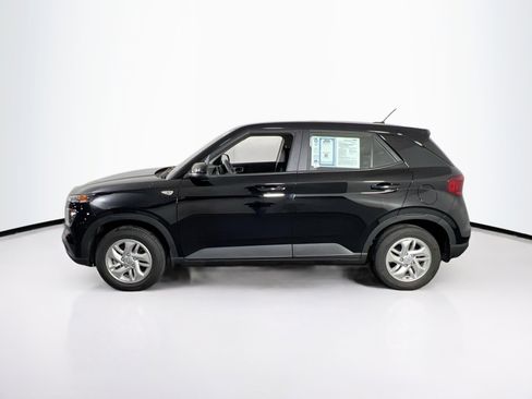 Used 2023 Hyundai Venue SE image 8