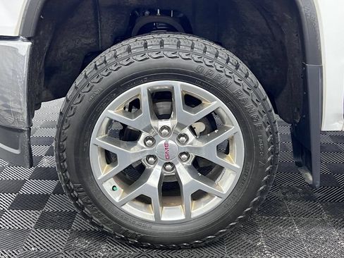 Used 2015 GMC Sierra 1500 SLT w/ SLT Crew Cab Value Package AWD/4WD image 11