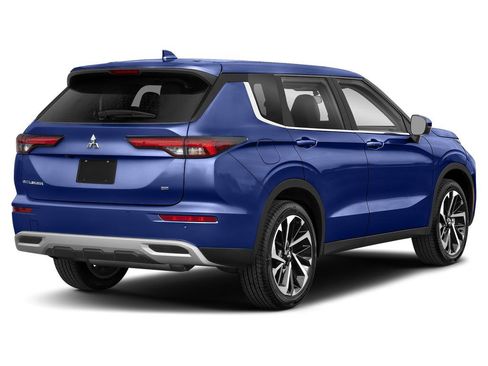 Used 2024 Mitsubishi Outlander SE FWD image 2