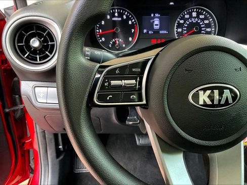 Used 2021 Kia Forte LXS FWD image 10