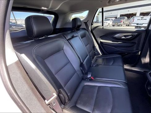 Used 2024 GMC Terrain SLT FWD image 29