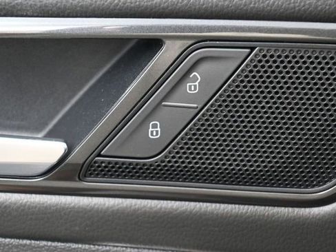 Used 2023 Volkswagen Tiguan SE R-Line FWD image 14