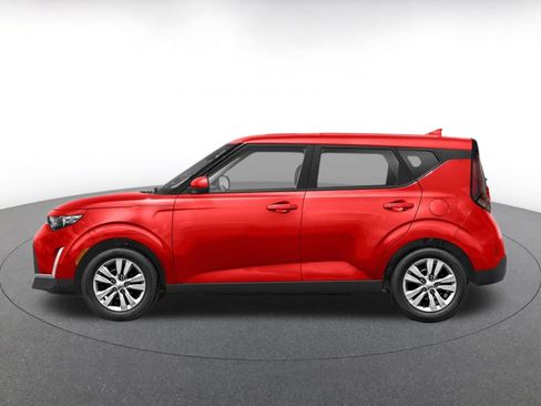 Used 2024 Kia Soul LX w/ Option Group 015 FWD image 3