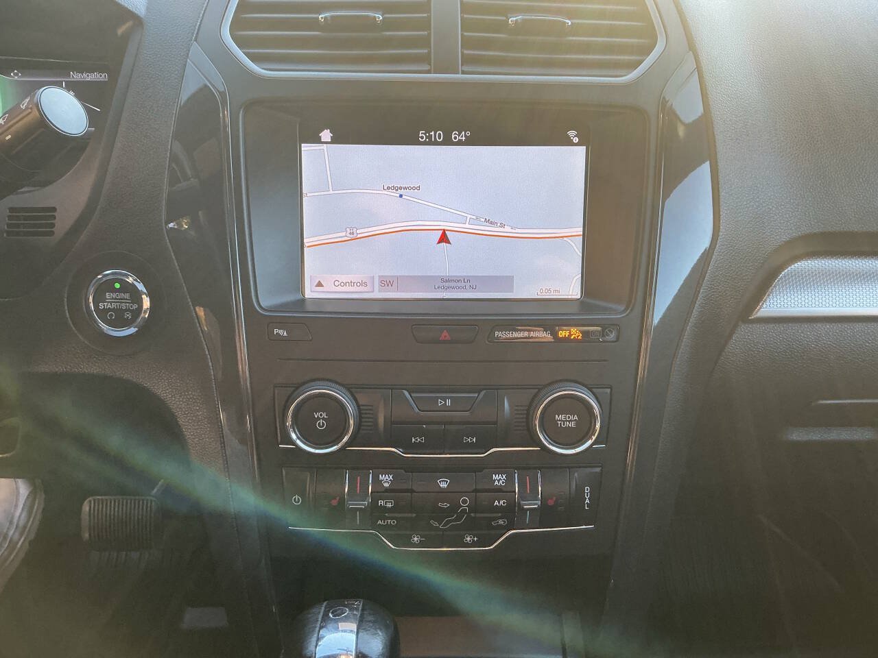 Used 2019 Ford Explorer XLT w/ Equipment Group 202A AWD/4WD image 19