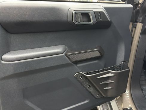 Used 2025 Ford Bronco Outer Banks AWD/4WD image 22