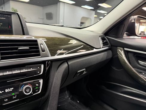 Used 2018 BMW 320i Sedan RWD image 27