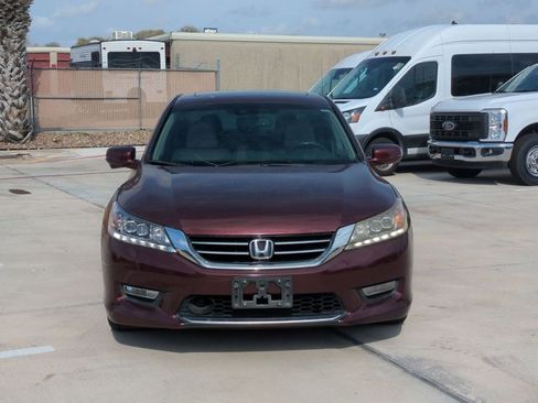 Used 2013 Honda Accord Touring image 2