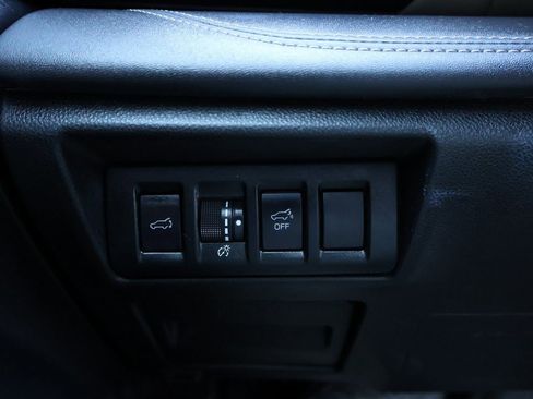 Used 2023 Subaru Outback Limited image 32