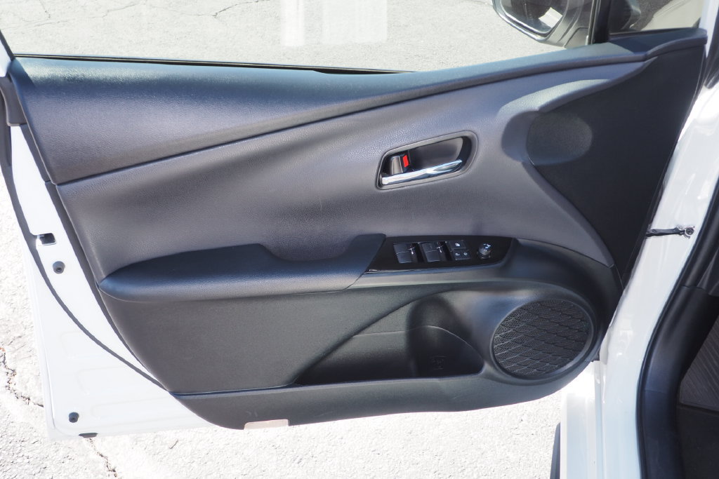 Used 2022 Toyota Prius Prime XLE FWD image 14