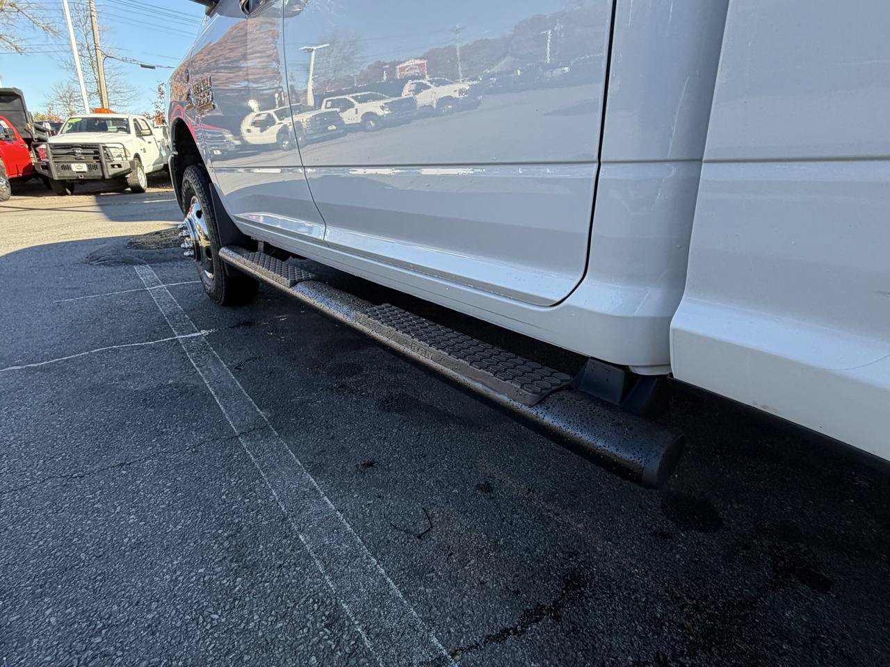 Used 2018 RAM 3500 SLT AWD/4WD image 12