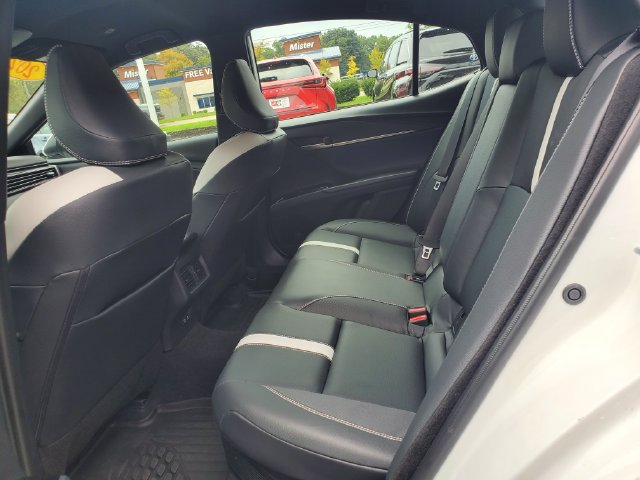 Used 2026 Toyota Camry SE AWD/4WD image 8
