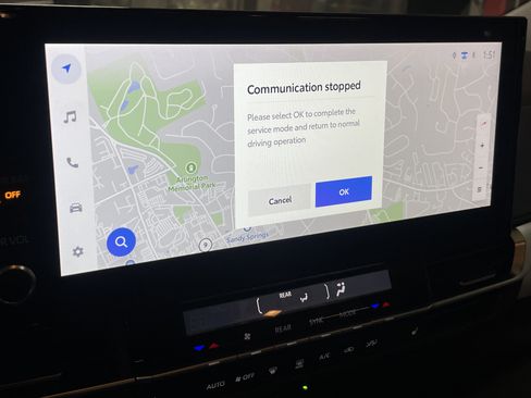 Used 2025 Toyota Sienna XLE image 24