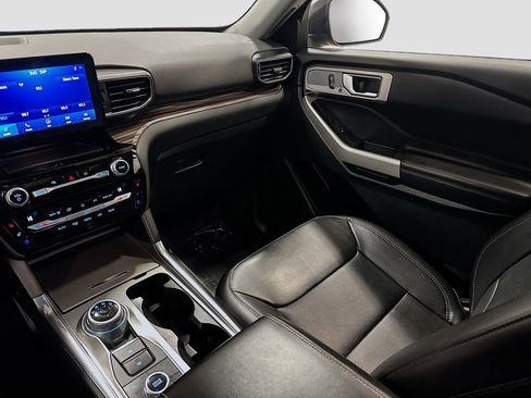 Used 2021 Ford Explorer Limited w/ Equipment Group 301A image 30