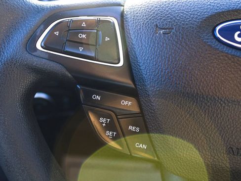 Used 2018 Ford Focus SE FWD image 15