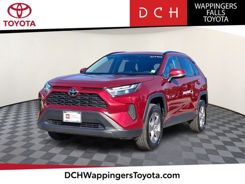Certified 2025 Toyota RAV4 XLE AWD/4WD image 1