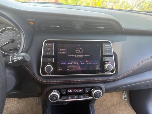 Used 2019 Nissan Kicks SR w/ SR Premium Package FWD image 2