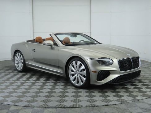 Used 2026 Bentley Continental GTC image 3
