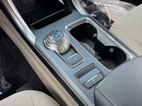 Used 2017 Ford Fusion SE FWD image 15