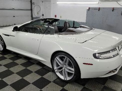 Used 2014 Aston Martin DB9 Volante RWD image 28