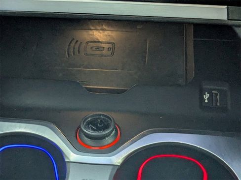 Used 2021 BMW X7 xDrive40i w/ M Sport Package image 40