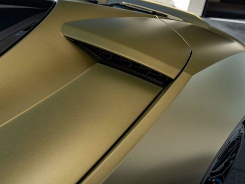 Used 2023 Lamborghini Huracan EVO RWD image 23