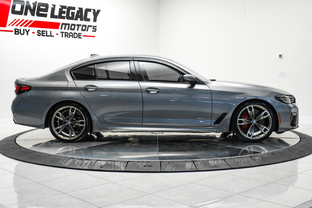 Used 2023 BMW M550i xDrive w/ Executive Package AWD/4WD image 8