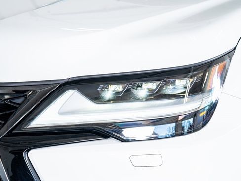 Used 2024 Lexus LX 600 F Sport image 13