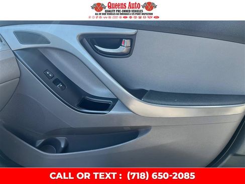 Used 2014 Hyundai Elantra SE FWD image 22