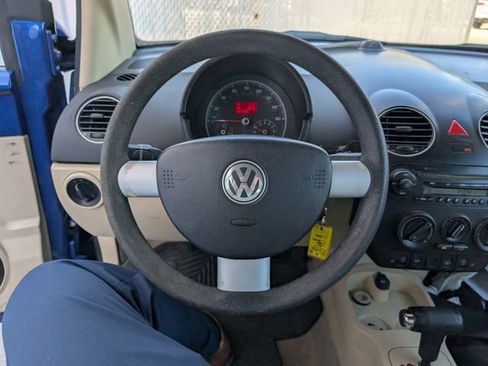Used 2007 Volkswagen Beetle Convertible w/ Package 1 FWD image 8