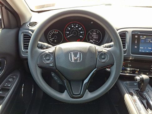 Used 2018 Honda HR-V EX image 21