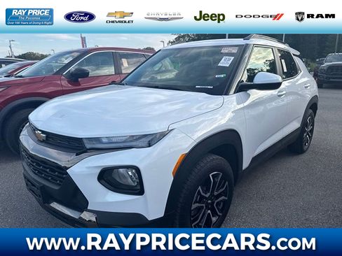 Used 2023 Chevrolet TrailBlazer ACTIV w/ Sun and Liftgate Package AWD/4WD image 1