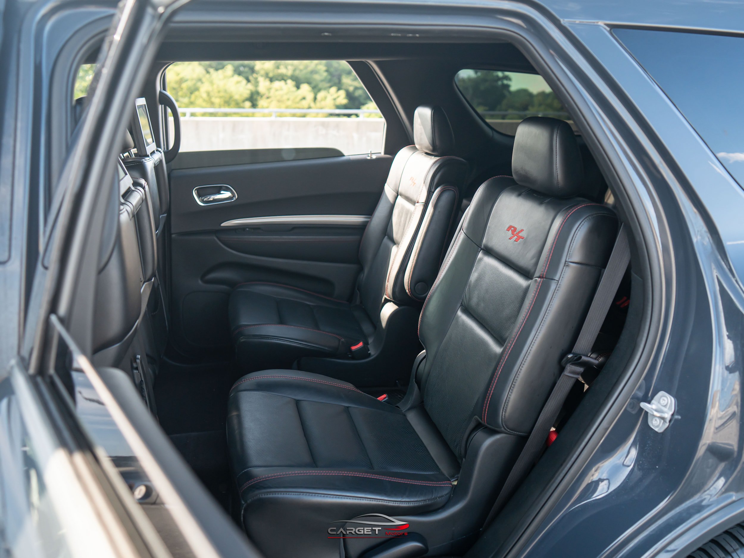 Used 2017 Dodge Durango R/T w/ Blacktop Package AWD/4WD image 22